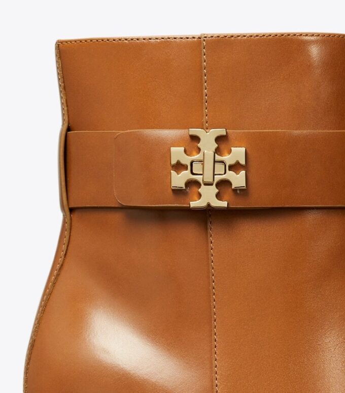 Ankle Boots mit Drehverschluss und Absatz Ankle Boots mit Drehverschluss und Absatz