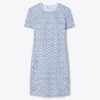 Bedrucktes Baumwoll-T-Shirt-Kleid Bedrucktes Baumwoll-T-Shirt-Kleid