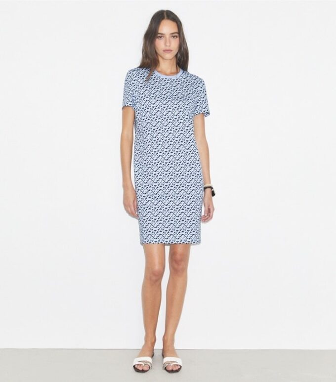 Bedrucktes Baumwoll-T-Shirt-Kleid Bedrucktes Baumwoll-T-Shirt-Kleid