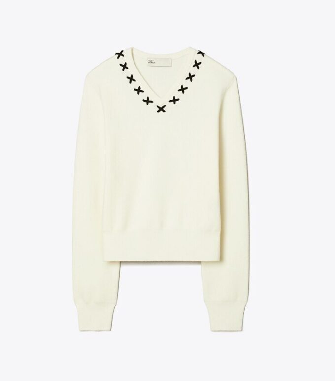 Bestickter Wollpullover Bestickter Wollpullover