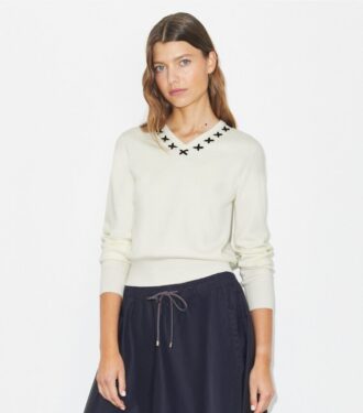 Bestickter Wollpullover