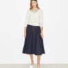 Bestickter Wollpullover Bestickter Wollpullover