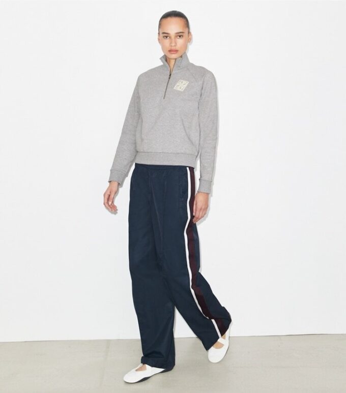 Besticktes Sweatshirt aus French Terry Besticktes Sweatshirt aus French Terry