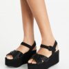 Bombe Cross-Strap Plateausandale Bombe Cross-Strap Plateausandale