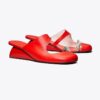 Durchbrochene Mule-Sandalen mit Keilabsatz Durchbrochene Mule-Sandalen mit Keilabsatz
