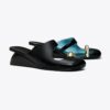 Durchbrochene Mule-Sandalen mit Keilabsatz Durchbrochene Mule-Sandalen mit Keilabsatz