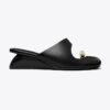 Durchbrochene Mule-Sandalen mit Keilabsatz Durchbrochene Mule-Sandalen mit Keilabsatz