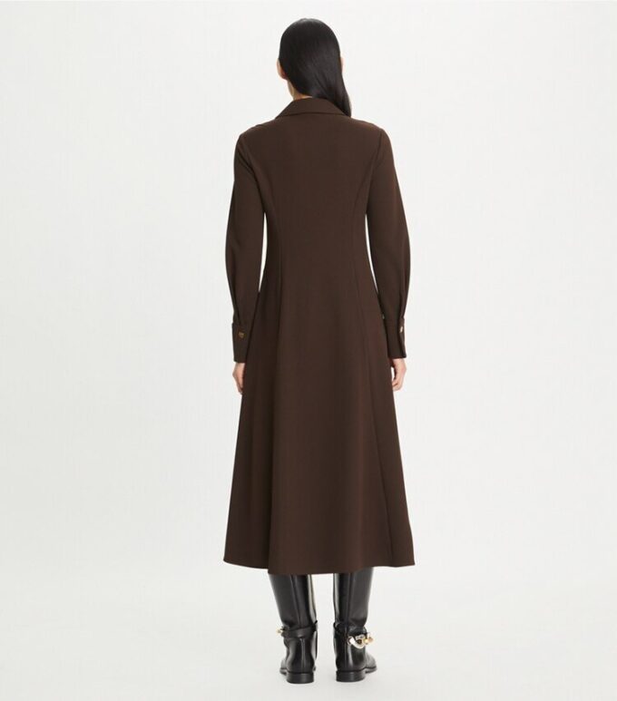 Einfarbiges Krepp-Hemdkleid Einfarbiges Krepp-Hemdkleid