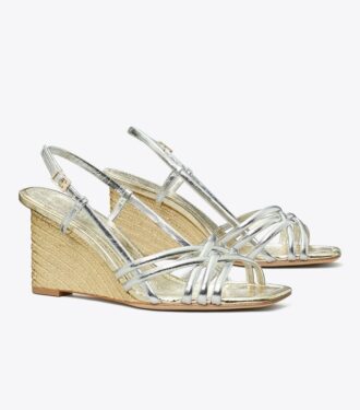 Espadrilles mit Keilabsatz und mehreren Riemen