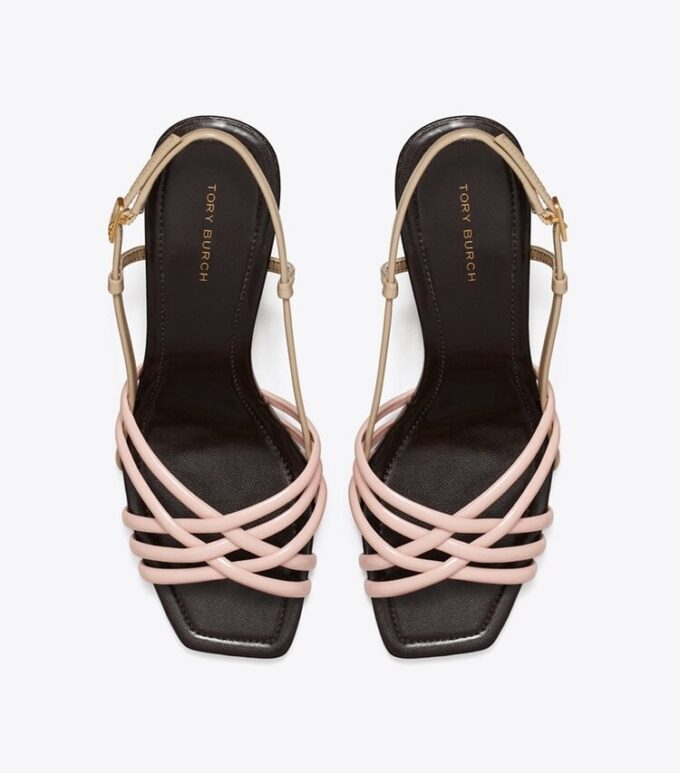 Espadrilles mit Keilabsatz und mehreren Riemen Espadrilles mit Keilabsatz und mehreren Riemen