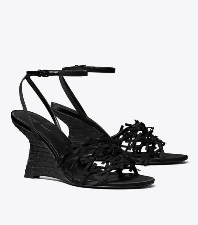 Espadrilles mit Mini-Schleife und Keilabsatz Espadrilles mit Mini-Schleife und Keilabsatz