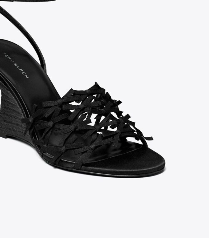Espadrilles mit Mini-Schleife und Keilabsatz Espadrilles mit Mini-Schleife und Keilabsatz