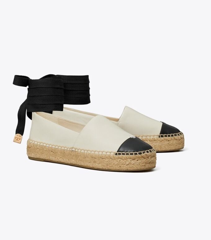 Espadrilles mit Zehenkappe Espadrilles mit Zehenkappe