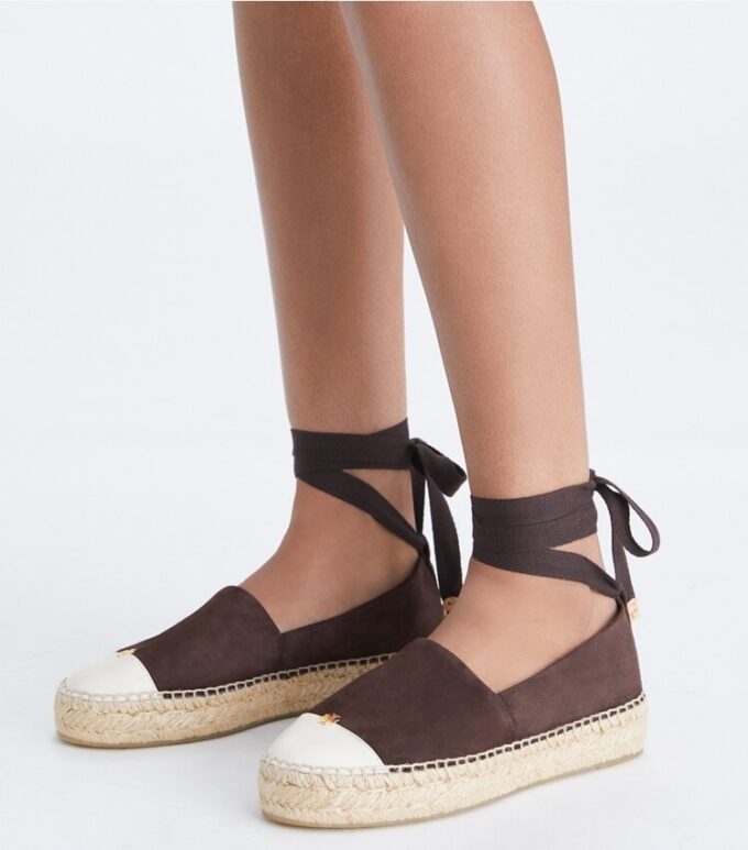 Espadrilles mit Zehenkappe Espadrilles mit Zehenkappe