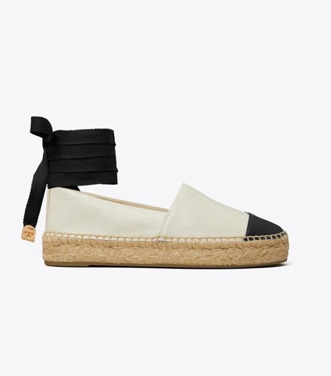 Espadrilles mit Zehenkappe Espadrilles mit Zehenkappe