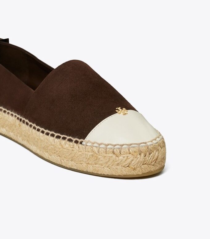 Espadrilles mit Zehenkappe Espadrilles mit Zehenkappe