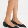Flache Schuhe mit Double T-Schnalle Flache Schuhe mit Double T-Schnalle