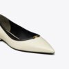 Flache Schuhe mit Double T-Schnalle Flache Schuhe mit Double T-Schnalle