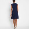 Funktionales Golfkleid mit Plissee-Kragen