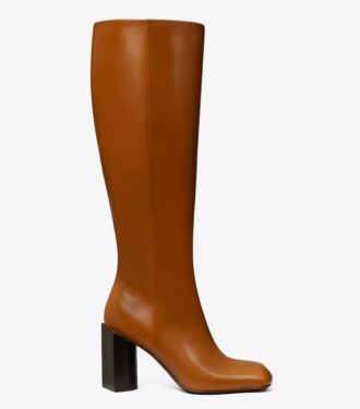 Gedrehter kniehoher Stiefel