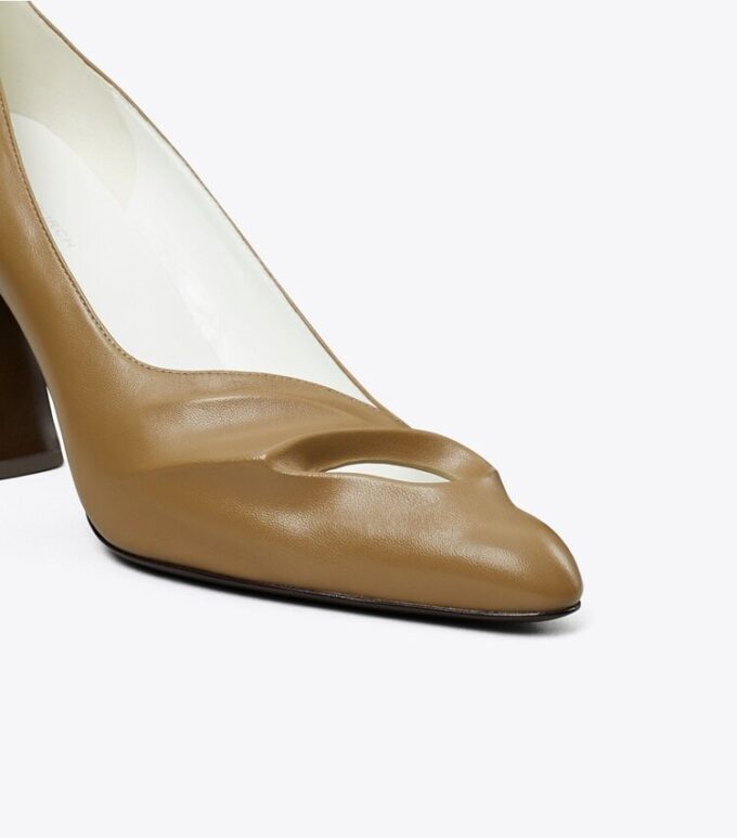 Geformte Peep-Toe-Pumps Geformte Peep-Toe-Pumps