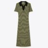 Gestreiftes Strick-Polokleid Gestreiftes Strick-Polokleid
