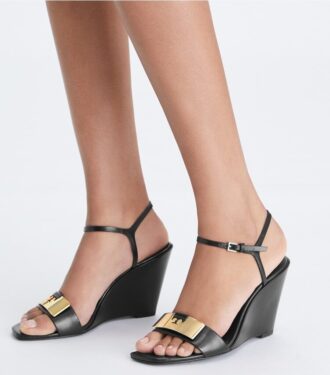 Gigi-Keilsandalette