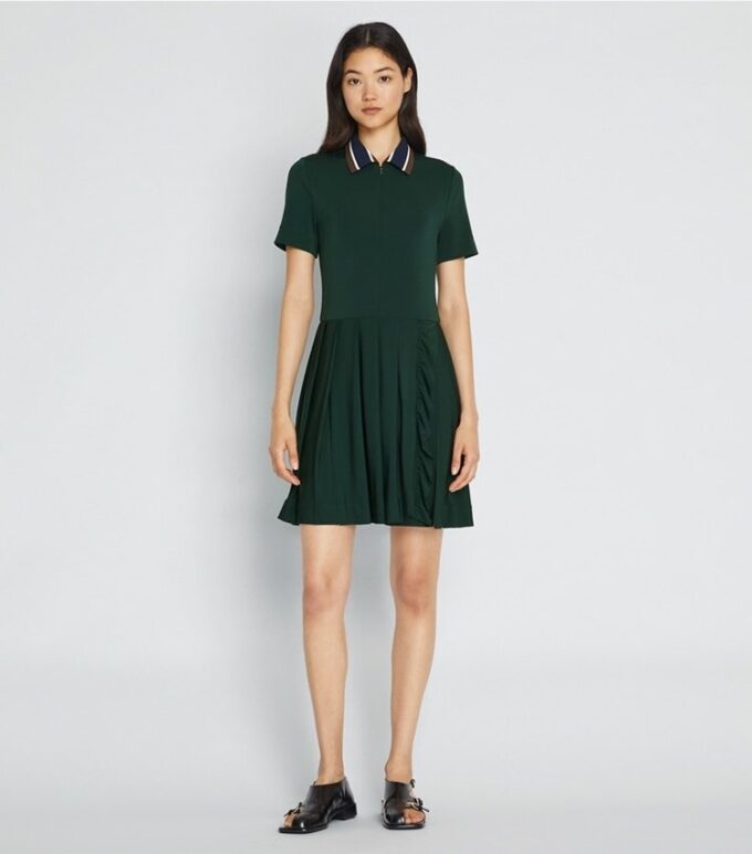 Golfkleid mit Plissee und Reißverschluss vorne