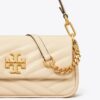 Kira Chevron Kleine Schultertasche mit Klappe Kira Chevron Kleine Schultertasche mit Klappe
