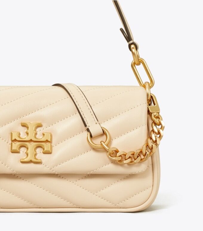 Kira Chevron Kleine Schultertasche mit Klappe Kira Chevron Kleine Schultertasche mit Klappe