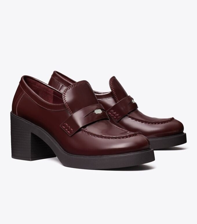 Klassischer Loafer mit Absatz und Profilsohle Klassischer Loafer mit Absatz und Profilsohle