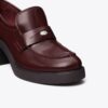 Klassischer Loafer mit Absatz und Profilsohle Klassischer Loafer mit Absatz und Profilsohle