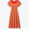 Kleid mit U-Ausschnitt Kleid mit U-Ausschnitt