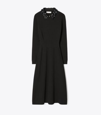 Kleid mit verziertem Kragen
