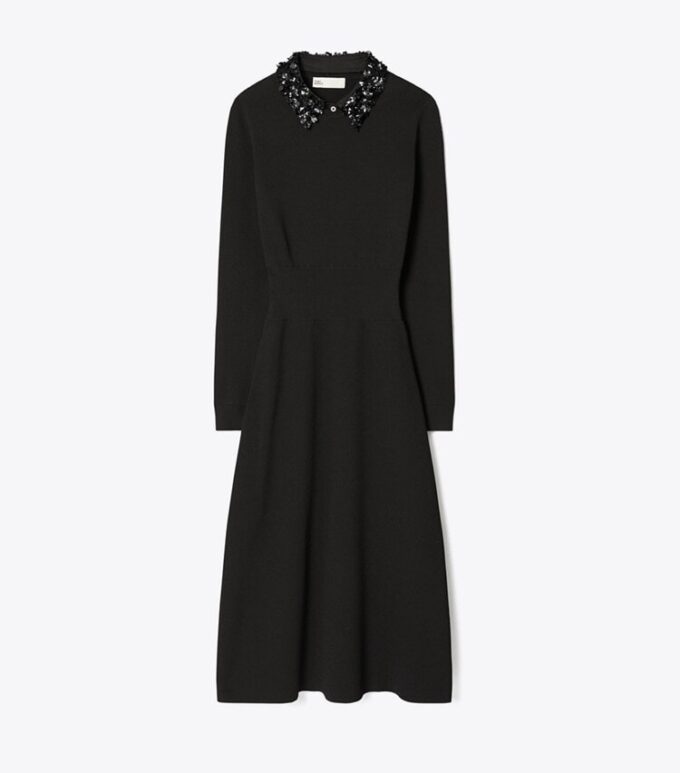 Kleid mit verziertem Kragen Kleid mit verziertem Kragen