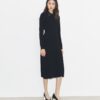 Kleid mit verziertem Kragen Kleid mit verziertem Kragen