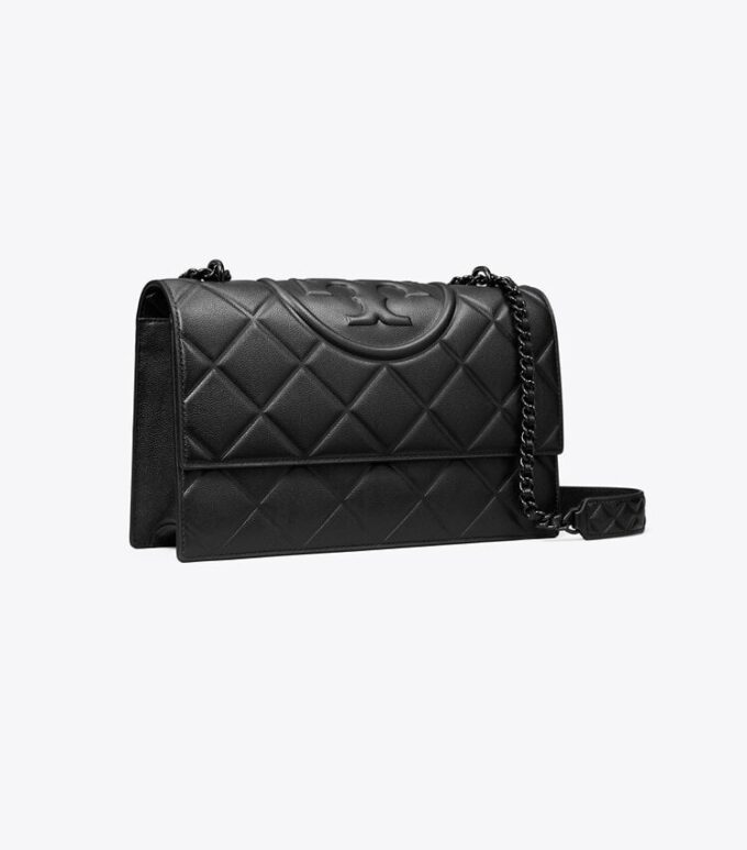 Kleine Fleming Schultertasche mit polierter Narbung Kleine Fleming Schultertasche mit polierter Narbung