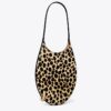 Kleine Handtasche aus Kalbsleder mit Piercing Kleine Handtasche aus Kalbsleder mit Piercing