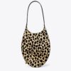 Kleine Handtasche aus Kalbsleder mit Piercing Kleine Handtasche aus Kalbsleder mit Piercing