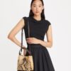 Kleine McGraw Bucket Bag mit Schlangenprägung Kleine McGraw Bucket Bag mit Schlangenprägung