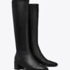 Kniehoher Stiefel mit Zehenkappe