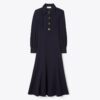Krepp-Hemdkleid mit mehreren Knöpfen Krepp-Hemdkleid mit mehreren Knöpfen