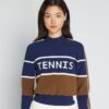 Kurzer Tennis-Pullover aus Tech-Nylon Kurzer Tennis-Pullover aus Tech-Nylon