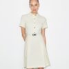 Kurzärmeliges Golfkleid mit Plissee Kurzärmeliges Golfkleid mit Plissee