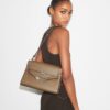 Lee Radziwill Schultertasche mit genarbtem Leder Lee Radziwill Schultertasche mit genarbtem Leder