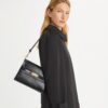 Lee Radziwill Schultertasche mit Krokodilprägung Lee Radziwill Schultertasche mit Krokodilprägung