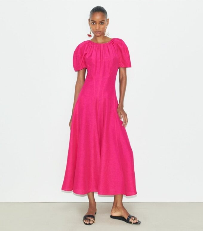 Leinenkleid mit Ballonärmeln Leinenkleid mit Ballonärmeln