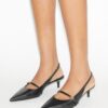 Mary Jane Slingback mit Double T-Schnalle Mary Jane Slingback mit Double T-Schnalle
