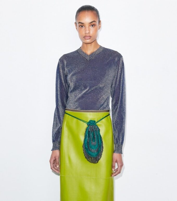 Metallic-Pullover mit V-Ausschnitt Metallic-Pullover mit V-Ausschnitt
