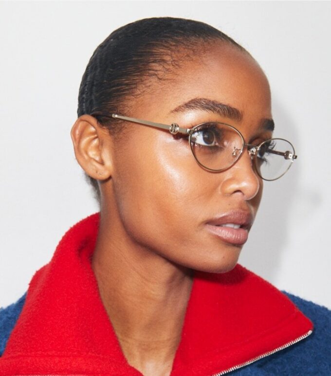 Miller Metall-Brille mit ovalem Rahmen Miller Metall-Brille mit ovalem Rahmen